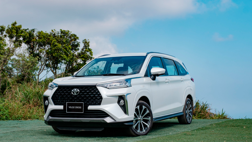 toyota-veloz-2023